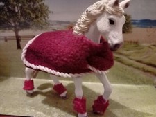 Set:weinrote  Pferdedecke mit