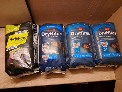 Pampers huggies drynites - pampers,