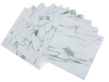 Selbstklebende Bodenfliesen