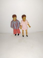 2 x alte Puppe- ARI-Puppenstube-Puppenhaus-Kaufladen-Kinderzimmer