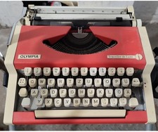 Olympia Traveller Deluxe. Schreibmaschine .Rot