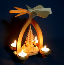 Teelicht-Pyramide Engel mit