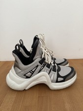 Louis VUITTON Archlight