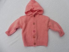 Süße Strickjacke in Rosa mit Kapuze für Puppegröße ab ca 55 bis 60 cm