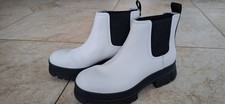 UGG ASHTON CHELSEA