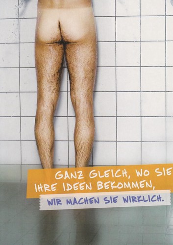 Nackter unter der dusche - po,