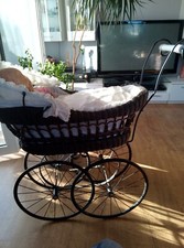 nostalgischer puppenwagen