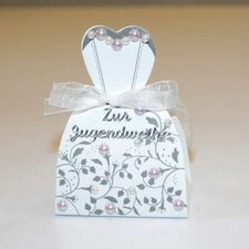 Geldgeschenk - Schachtel zur Jugendweihe in Form eines Ballkleides (5209)