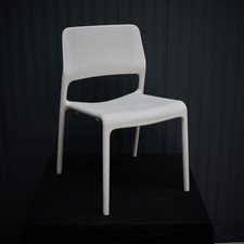1x Original Knoll International SPARK Stapelstuhl weiß Don Chadwick ca. 40Stk.