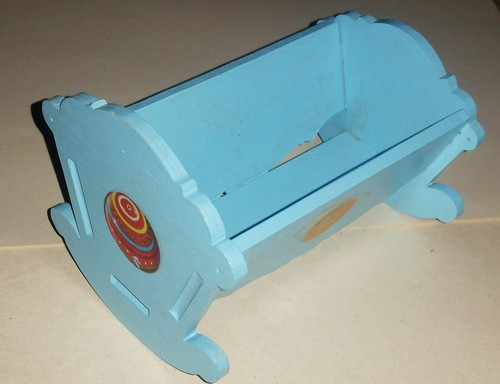 Kleine puppenwiege aus holz - kleine,