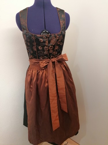 Klassisch elegantes dirndl - elegantes,