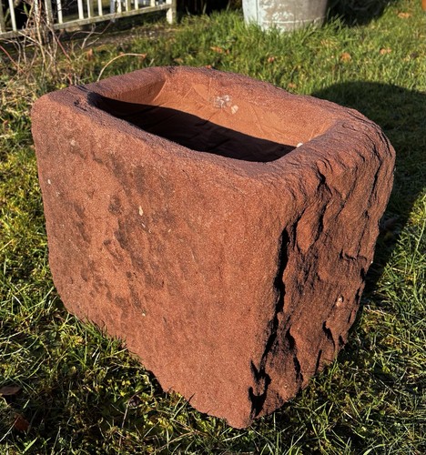Sandsteintrog aus rotem