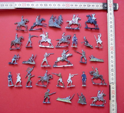 Antike flachfiguren - ,