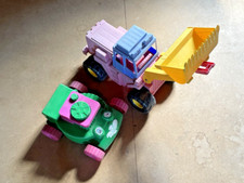 Sandspielzeug Schaufelbagger und Rasenmäher