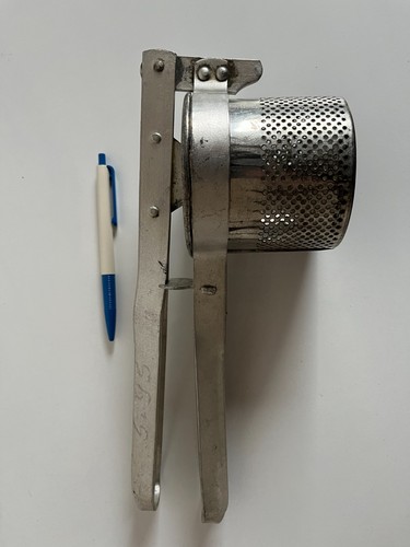 Alte hand kartoffelpresse - hand,