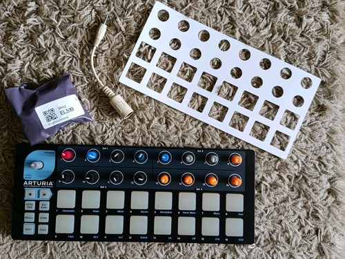 Arturia beatstep black inc - black,
