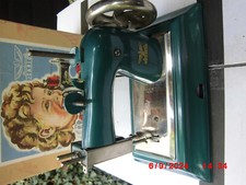 KINDER NÄHMASCHINE CASIGE MADE GERMANY  BRITISH ZONE mit KARTON ORIGINAL