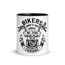 Tasse mit farbiger Innenseite