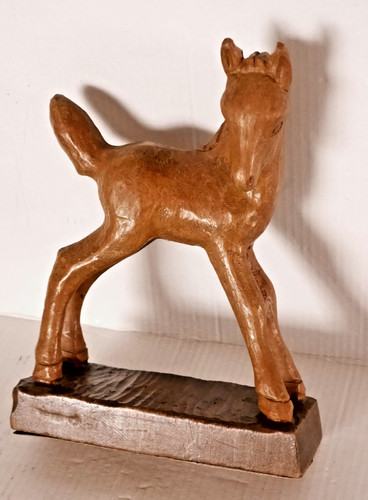 Holzfigur fohlen auf - holzfigur,