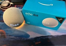 Amazon Echo Dot 5. Gen. Smart Lautsprecher mit Display / Uhr - Glacier White