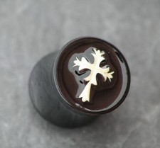 1 Stück Ohrpiercing Ohrschmuck Plug Stopfen Tunnel Kreuz Kirchenkreuz Inri