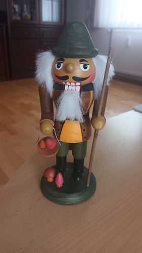 Nussknacker pilzsammler figur - pilzsammler,