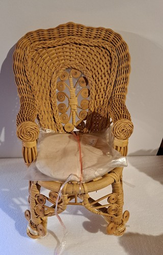 Puppen stuhl aus - puppen,