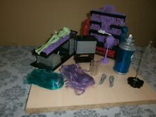 Monster High Labor mit Zubehör Mattel Konvolut