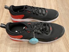 PUMA Soft Foam, Sportschuhe, Laufschuhe, schwarz / rot, Größe 47, neu