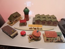 Konvolut H0 Bahnhof / Lidl / Lokhalle / Wasserturm / Bahnsteig - Modellbau