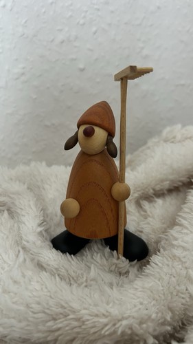 Köhler holzfigur mit rechen - kÖhler,