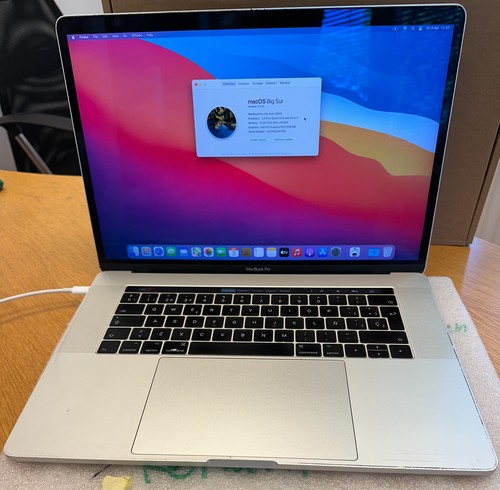 Apple macbook pro 2018 - 15",