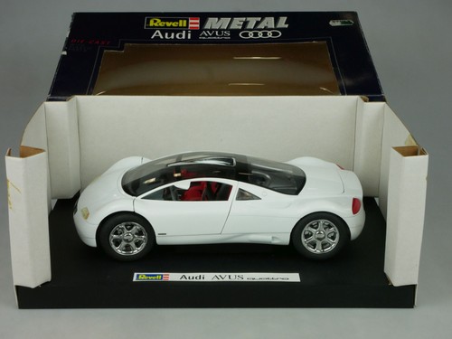 Revell audi avus quattro - 1/18,