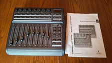 Behringer B-CONTROL FADER BCF2000 Total-Recall USB/MIDI-Controller mit 8-Fadern