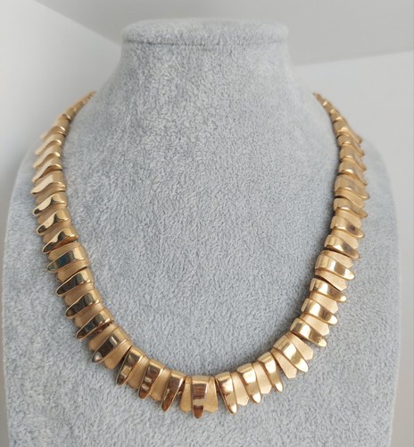 Vintage trifari gold tone - gold,