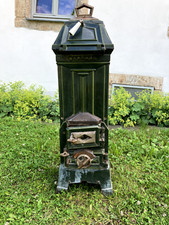 Alter emaillierter Ofen, 100 cm hoch, ca 30 cm x 30 cm, Rauchrohr Durchmesser 10