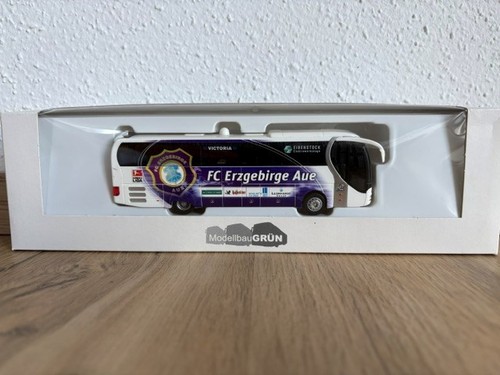 Mannschaftsbus erzgebirge aue - erzgebirge,