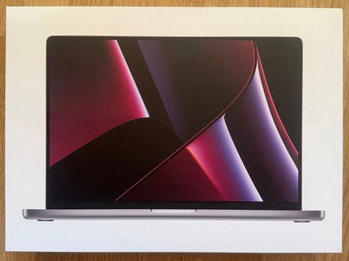 Original apple macbook pro - original,