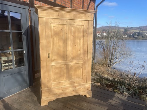Antiker kleiderschrank - antiker,