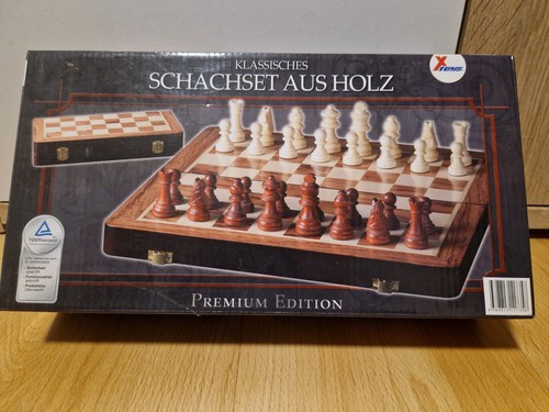 Klassisches schachset aus holz - klassisches,