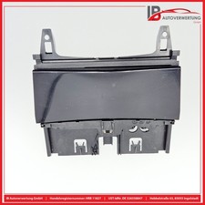 Aschenbecher mitte vorn