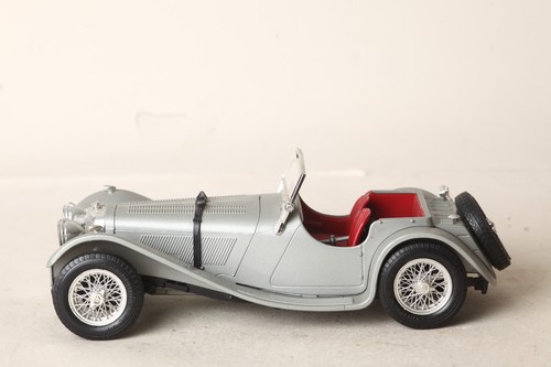 Bburago jaguar ss 100 - 1:18,