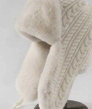 Gestrickte Damen Ushanka –