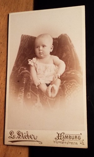 Sitting small child baby cdv - small,