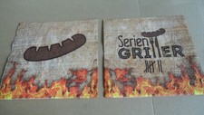 3 Servietten (33cm), Grillzeit: "Serien-GRILLER" - Bratwurst über Flammen...