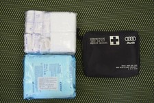 Original Audi Verbandtasche 8W0860282B Verbandskasten first aid bag 05/2021