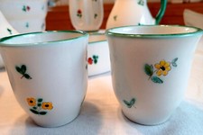 2  kleine Becher,   150-160 ml    " Gmundner Keramik - Streublumen "