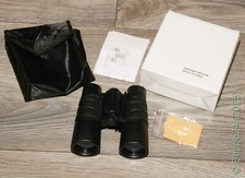 Fernglas 4x30 mit Tragegurt und Tasche mit Gürtelschlaufe im Originalkarton