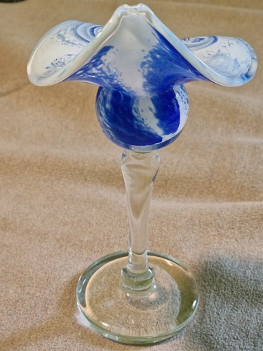 Kunstglas schale auf gedrehtem - schale,