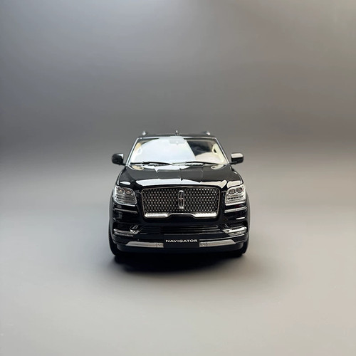 Lincoln navigator metal - 1/18,